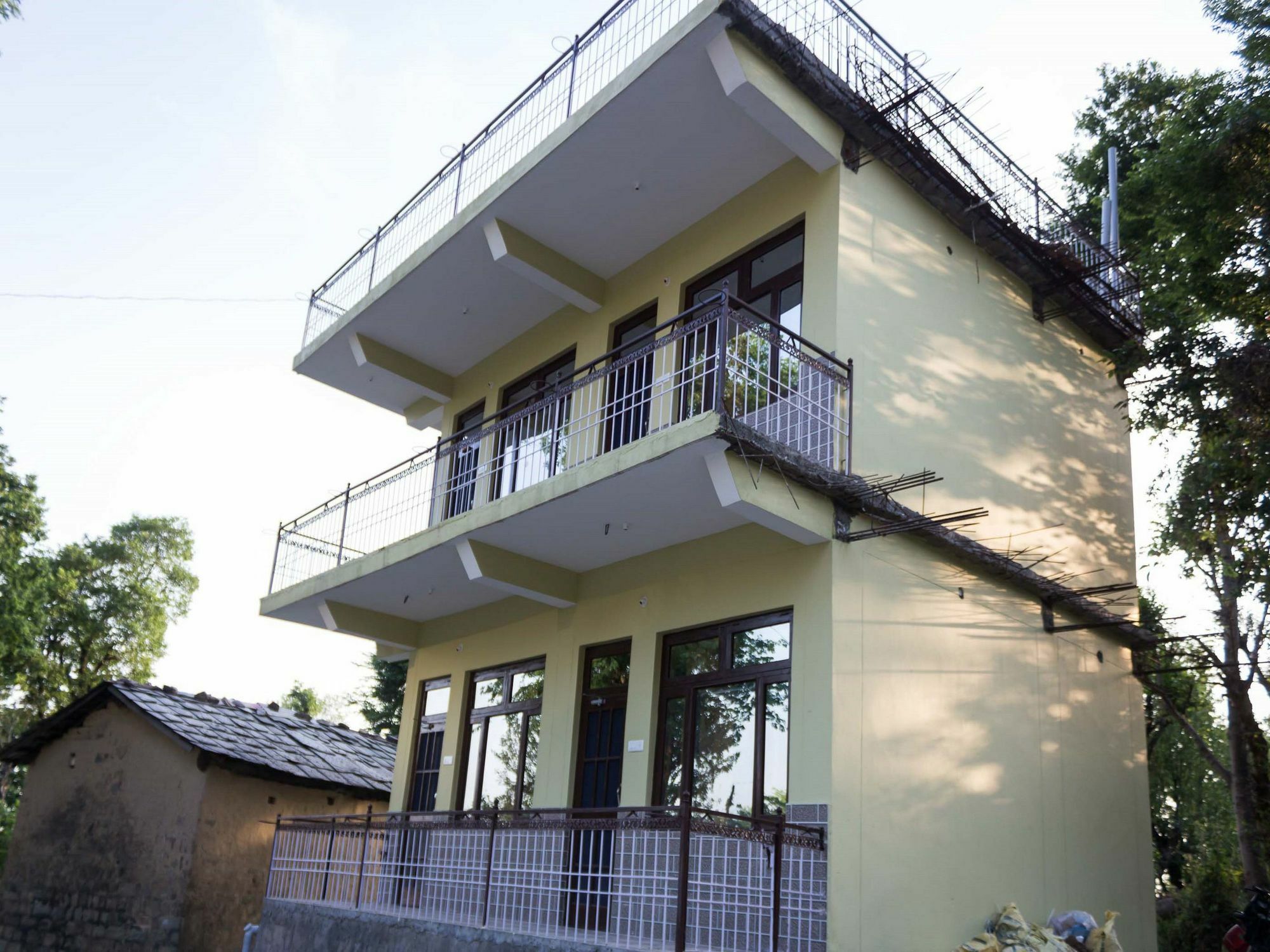 Oyo Home 13409 Cozy Stay Dharamshala Exterior photo